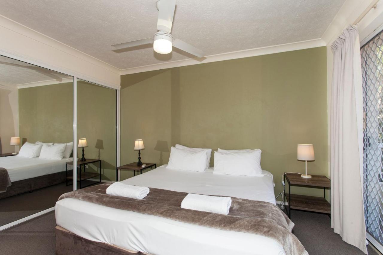 Surfers Tradewinds Hotel Gold Coast Exterior photo